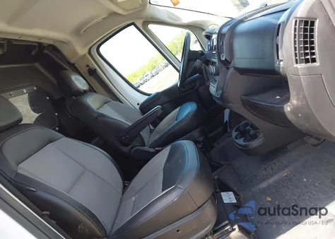 2021 Ram Promaster 2500 Low Roof 136 Wb z USA, uszkodzony, nr VIN 3C6LRVVG4ME529686